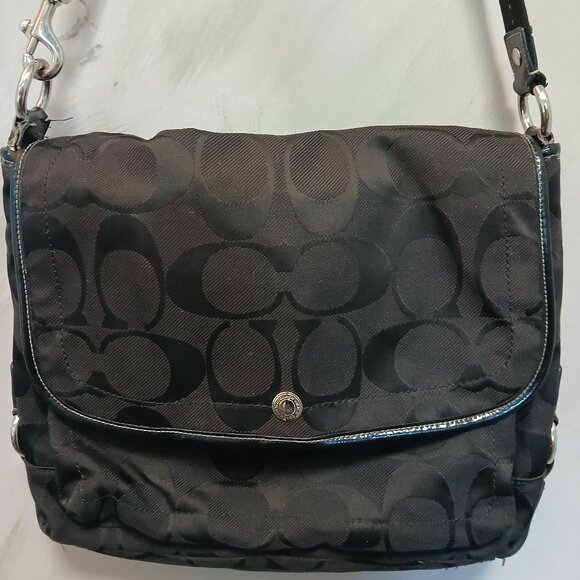 Coach Classic Monogram Mailbag - Picture 1 of 14